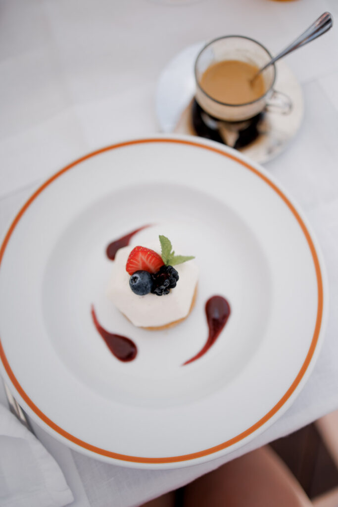 Grand Hotel Tremezzo Wedding 4 683x1024 1