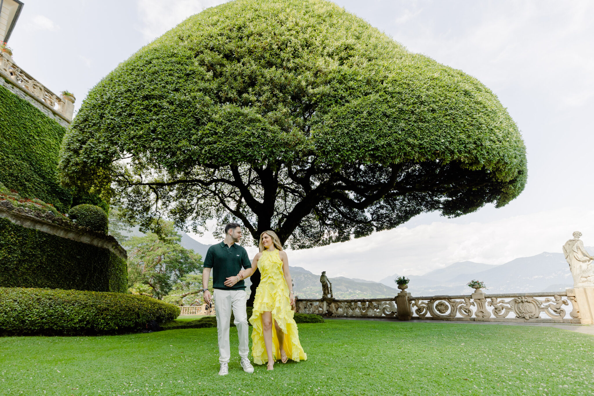 Couple Photoshooting at Villa del Balbianello