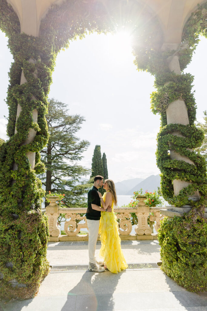 Couple Photoshooting at Villa del Balbianello