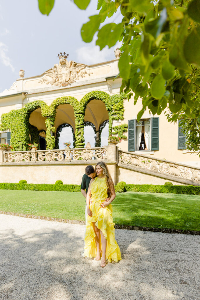 Couple Photoshooting at Villa del Balbianello