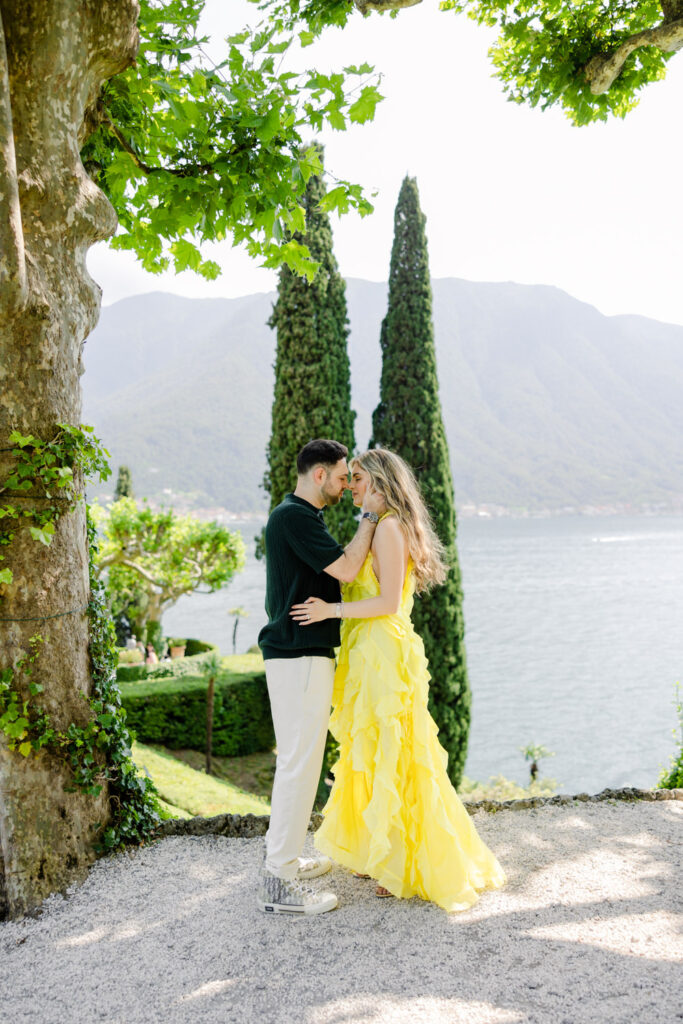 Couple Photoshooting at Villa del Balbianello
