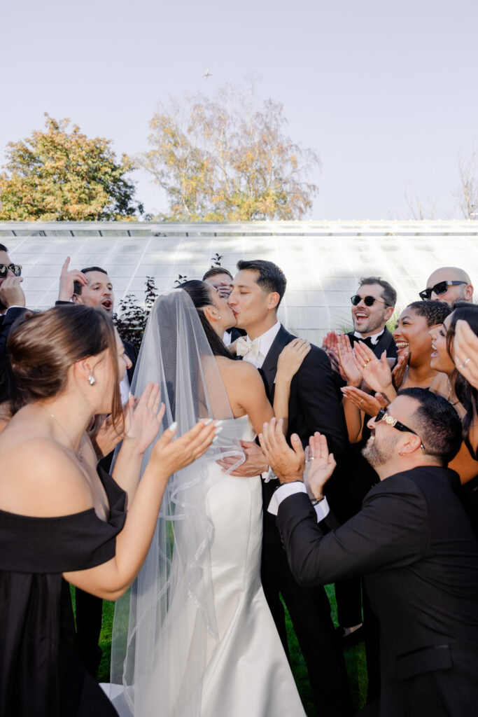 Home 15 Enchanting-Seattle-Wedding-Weekend-25-683x1024