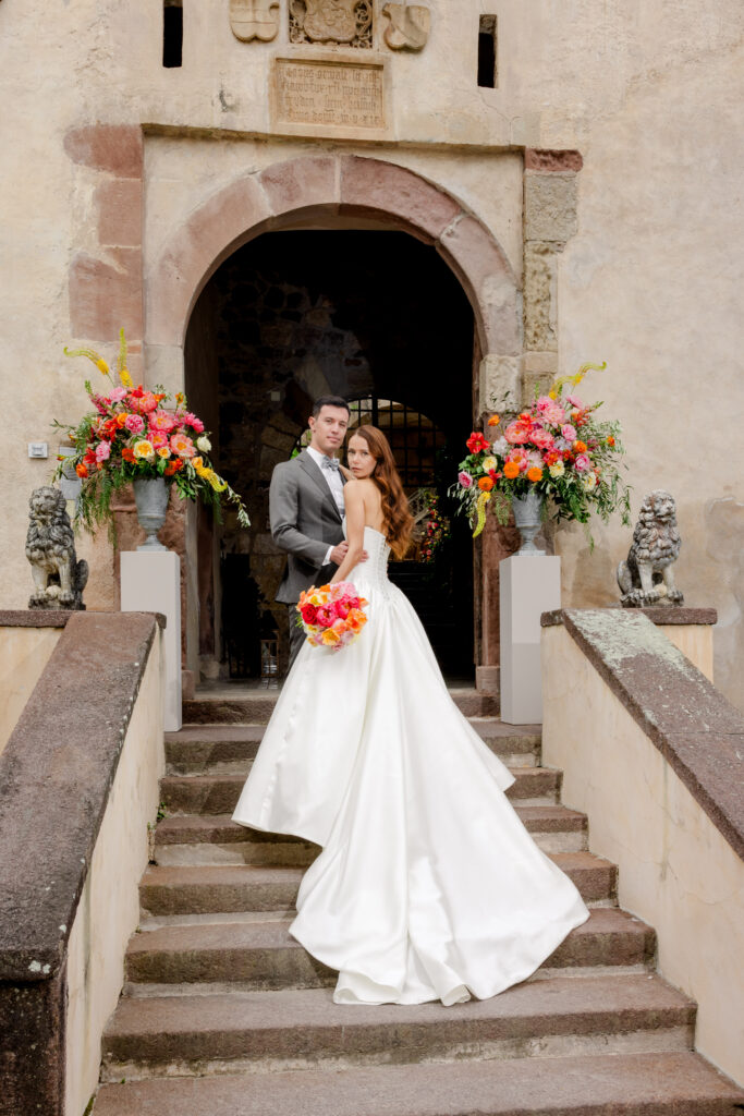 Brautpaar vor dem Schloss Freudenstein